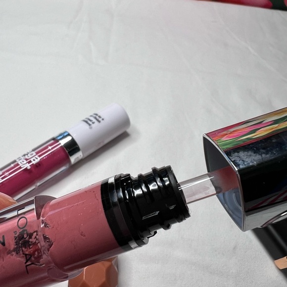 Assorted Lipstick Collection - Picture 8 of 11